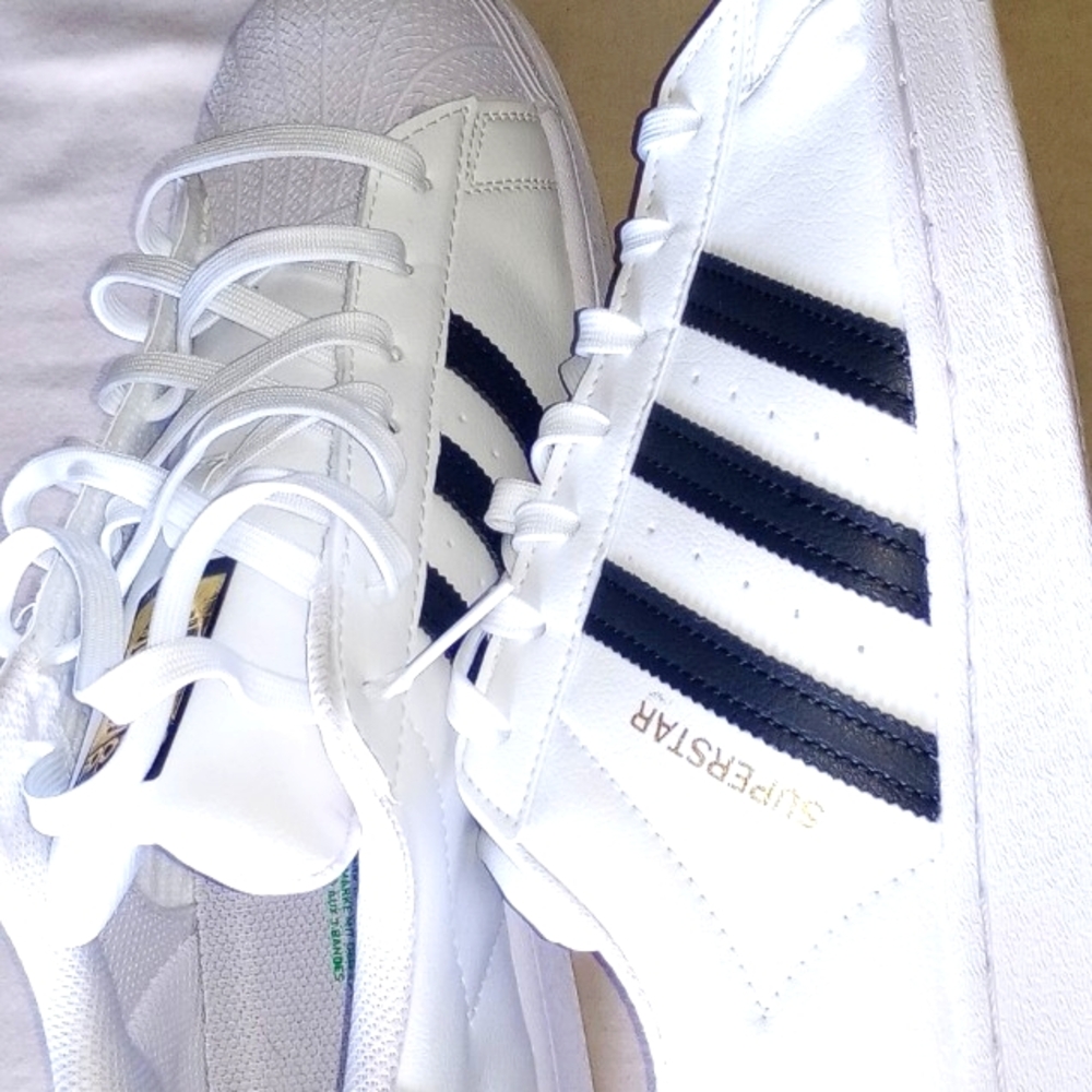 Men's Adidas sneakers